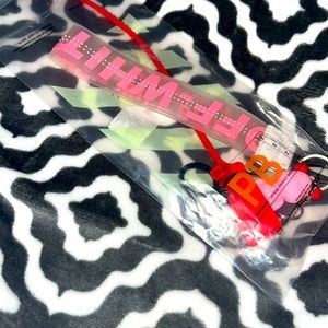 Off-white keychain, white-clear, with teddy bear